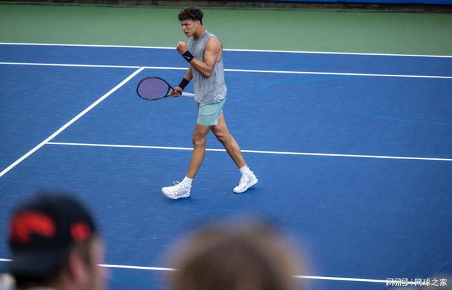 锋线位置有 锋线位置有